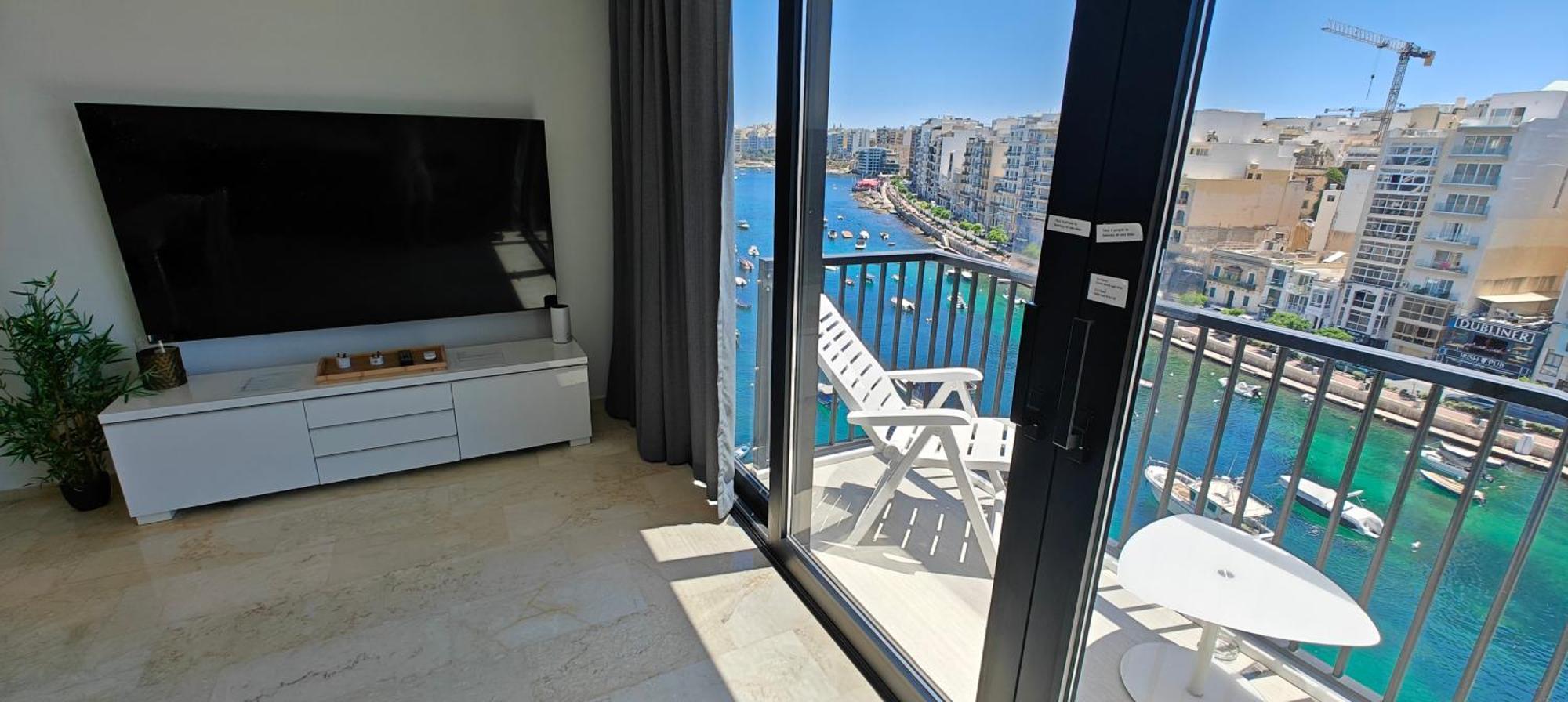 Ferienwohnung Luxury Sea Front At Spinola Bay St Julians San Ġiljan Exterior foto